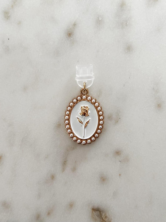 Flower Charm Kindle Dust Plug (USB-C Dust Plug)