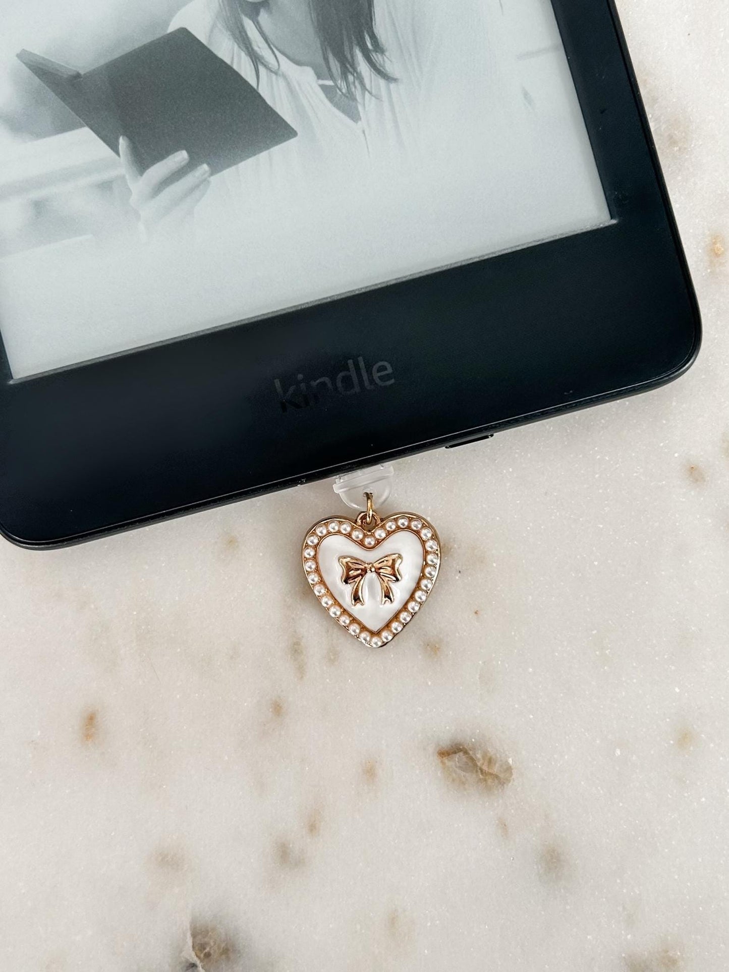 Bow Heart Charm Kindle Dust Plug (USB-C Dust Plug)