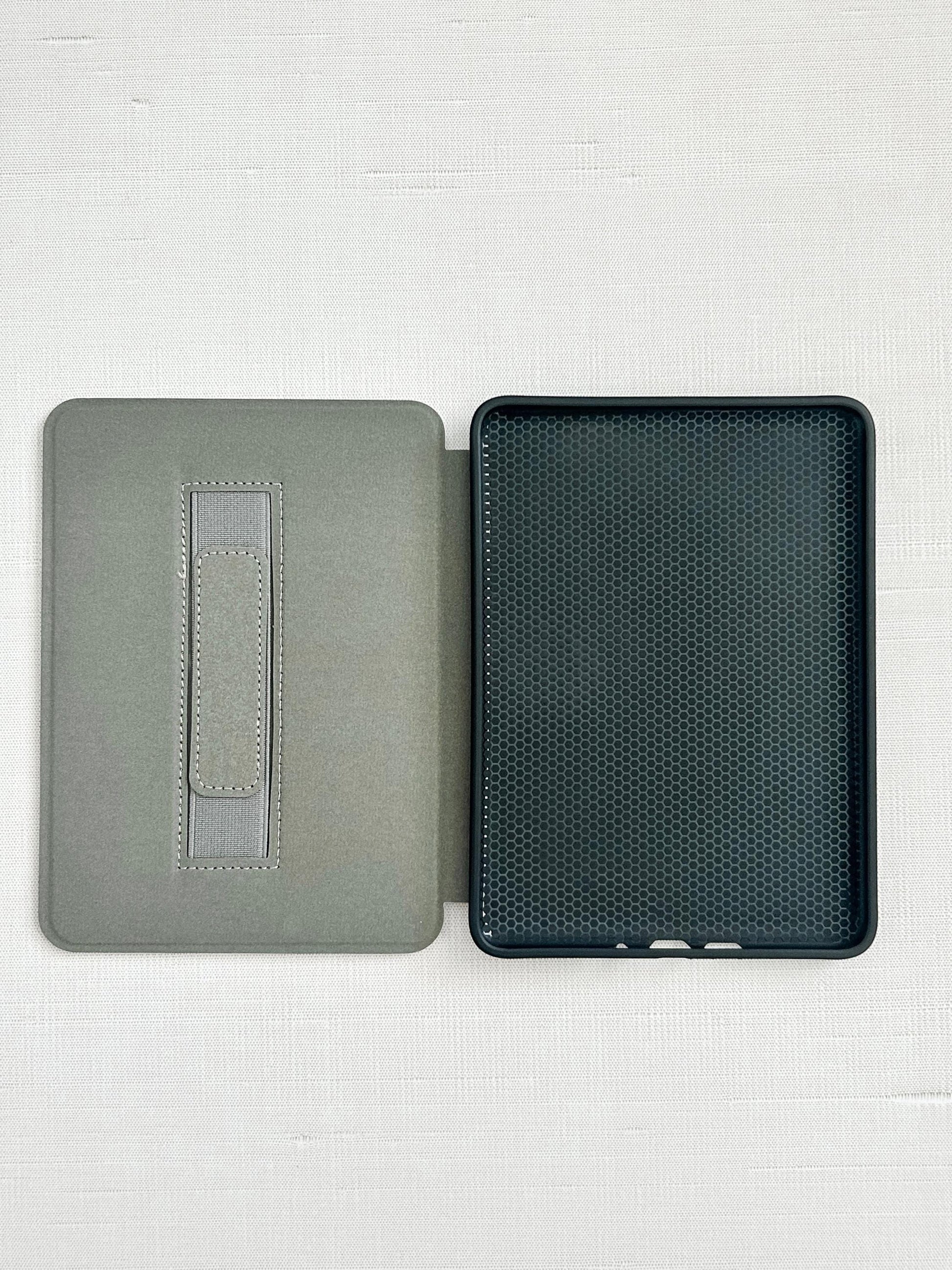 Bow Stripes Kindle Case With Hand Strap