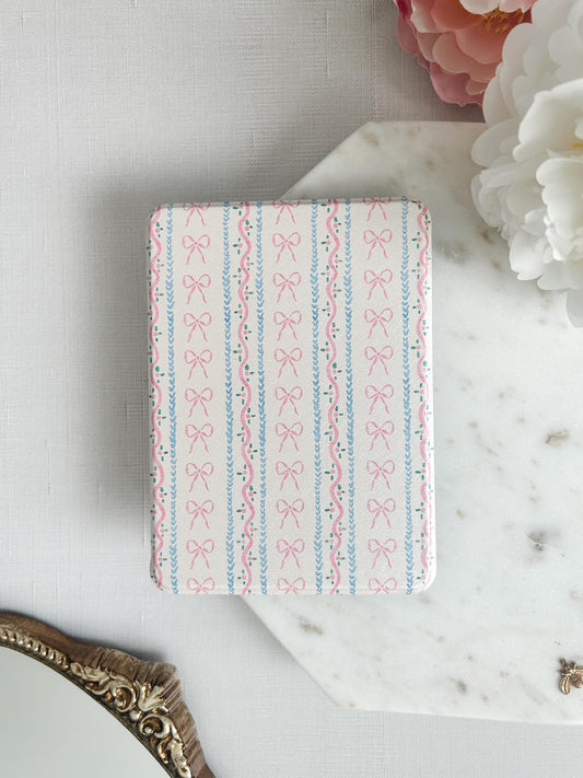 Bow Stripes Kindle Case With Hand Strap