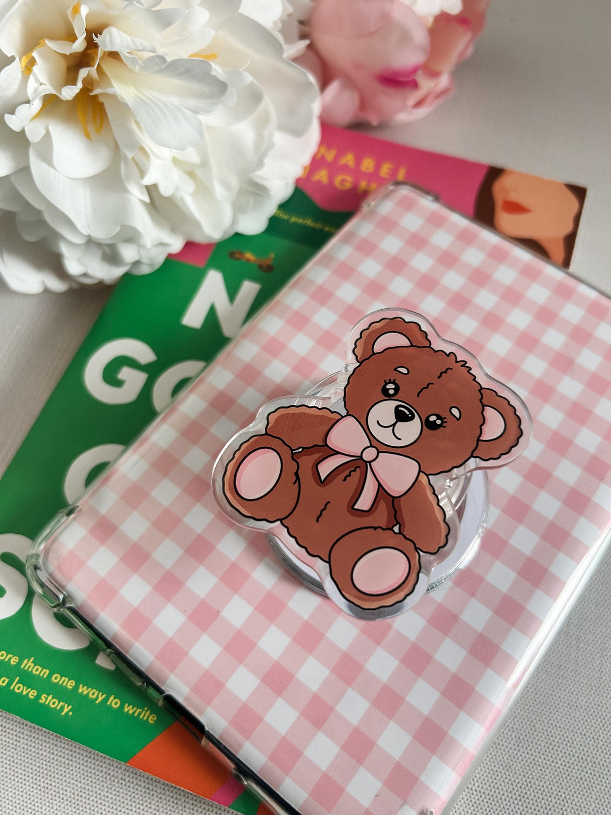 Coquette Bear Magnetic Kindle Grip