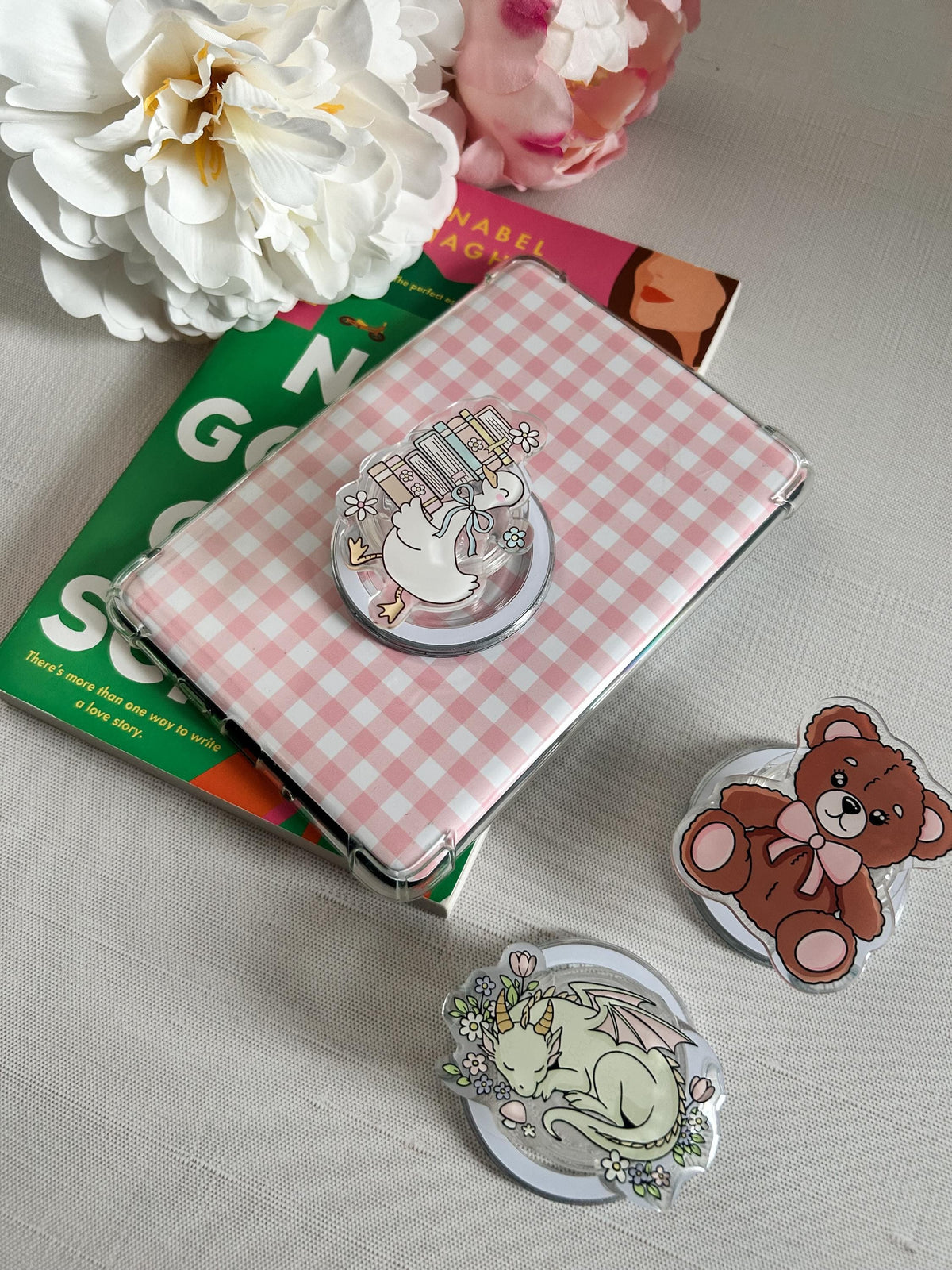 Bookish Goose Magnetic Kindle Grip